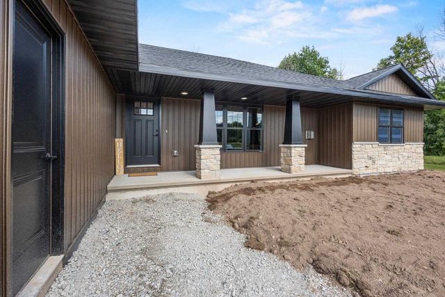 6157 BAY HILL COURT, Luxemburg, WI 54217