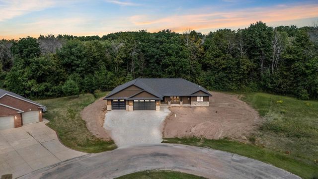 6157 BAY HILL COURT, Luxemburg, WI 54217