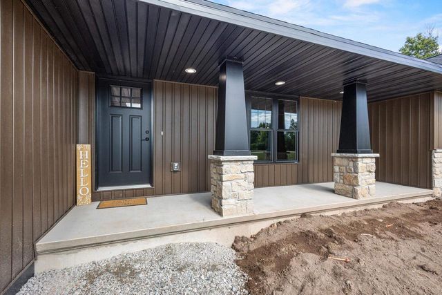 6157 BAY HILL COURT, Luxemburg, WI 54217