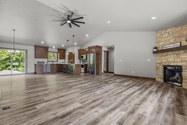 6157 BAY HILL COURT, Luxemburg, WI 54217