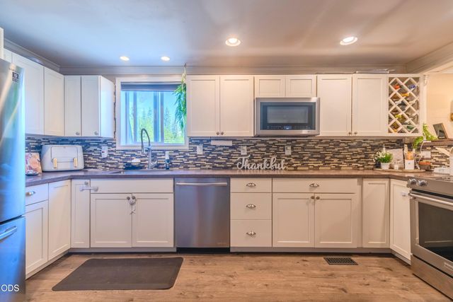 850 Ragsdale Road, Trail, OR 97541