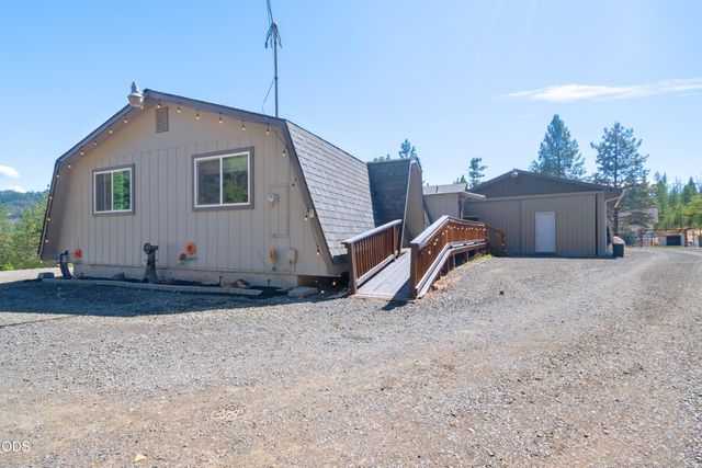 850 Ragsdale Road, Trail, OR 97541
