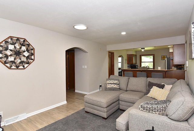 2010 S Rogers COURT, New Berlin, WI 53146