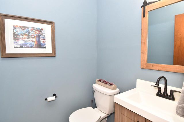 2010 S Rogers COURT, New Berlin, WI 53146