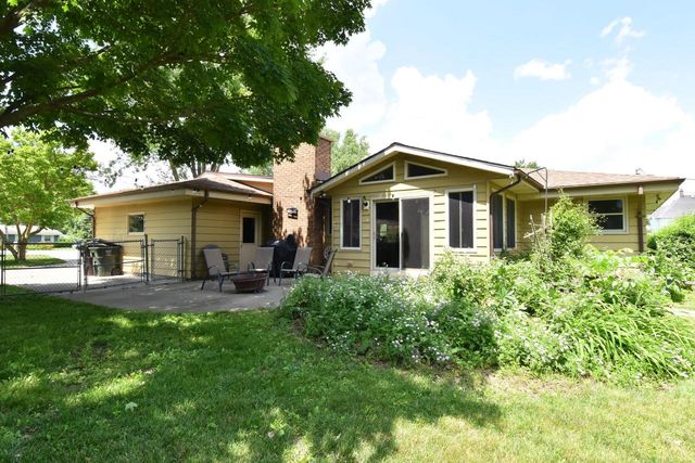 2010 S Rogers COURT, New Berlin, WI 53146