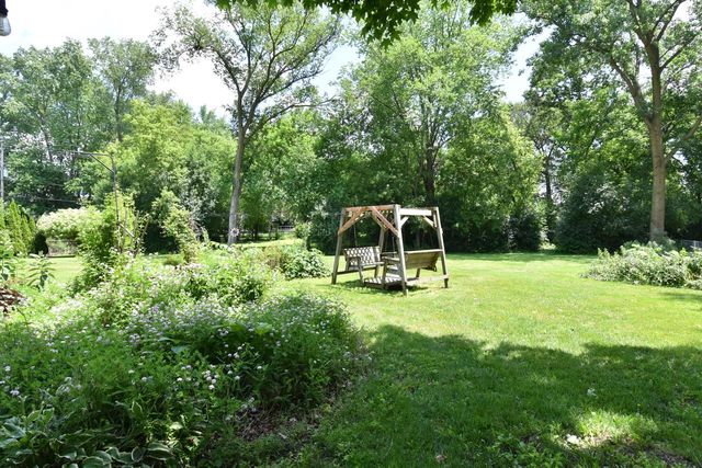 2010 S Rogers COURT, New Berlin, WI 53146