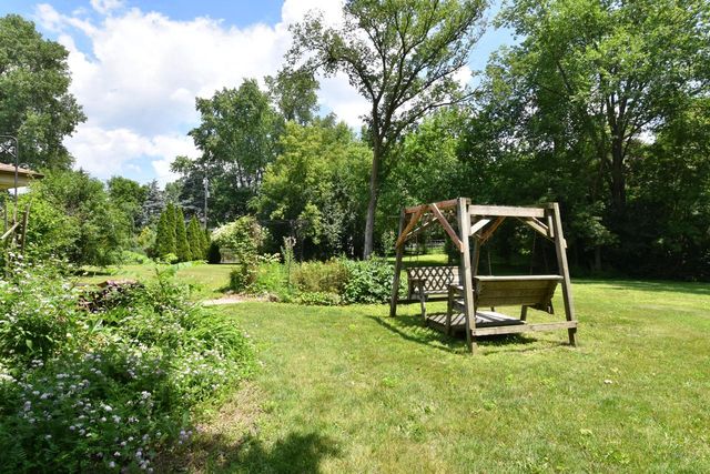 2010 S Rogers COURT, New Berlin, WI 53146