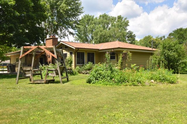 2010 S Rogers COURT, New Berlin, WI 53146