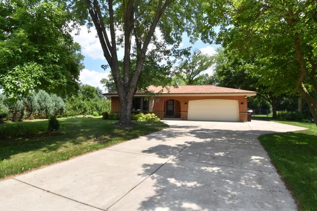 2010 S Rogers COURT, New Berlin, WI 53146