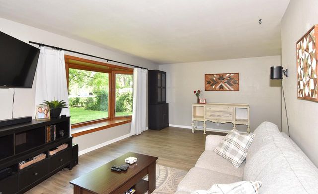 2010 S Rogers COURT, New Berlin, WI 53146