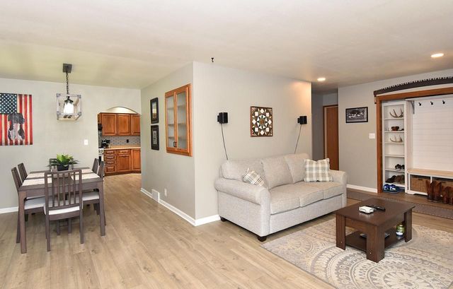 2010 S Rogers COURT, New Berlin, WI 53146