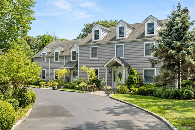 110 Elder Road, Islip, NY 11751