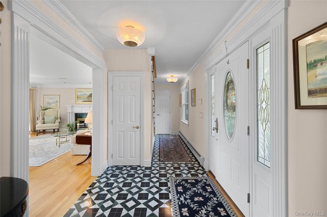 110 Elder Road, Islip, NY 11751