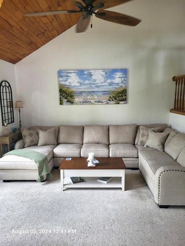 2238 WOODLAWN LANE, Appleton, WI 54914