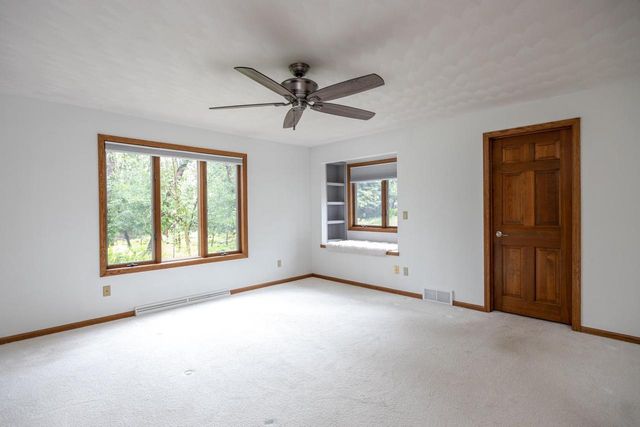 2238 WOODLAWN LANE, Appleton, WI 54914