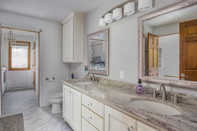 2238 WOODLAWN LANE, Appleton, WI 54914