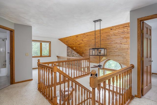 2238 WOODLAWN LANE, Appleton, WI 54914