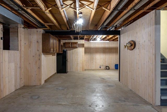 2238 WOODLAWN LANE, Appleton, WI 54914