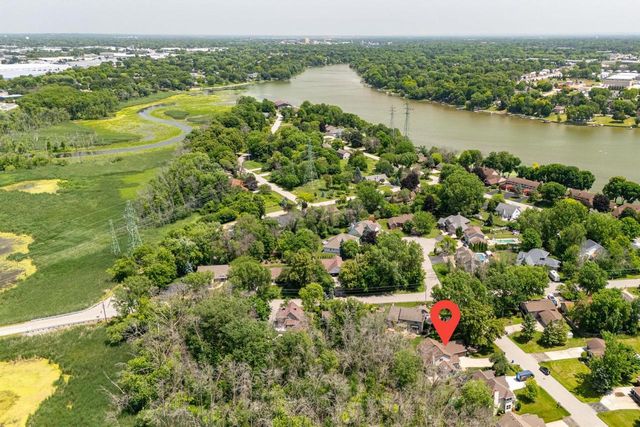 2238 WOODLAWN LANE, Appleton, WI 54914