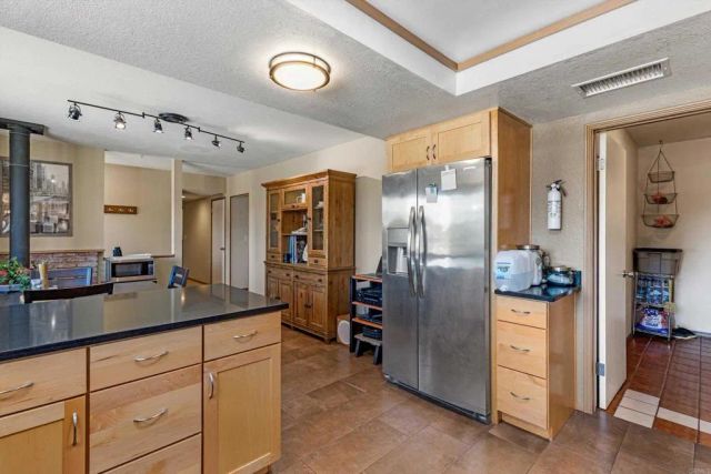 13734 W Oak Glen Rd, Valley Center, CA 92082
