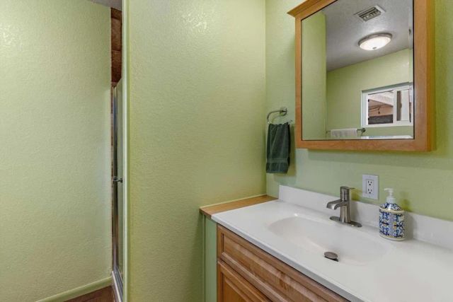 13734 W Oak Glen Rd, Valley Center, CA 92082