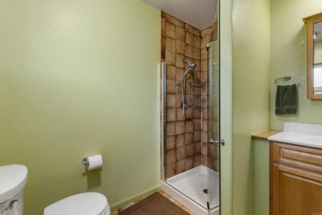 13734 W Oak Glen Rd, Valley Center, CA 92082