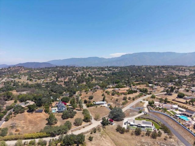 13734 W Oak Glen Rd, Valley Center, CA 92082