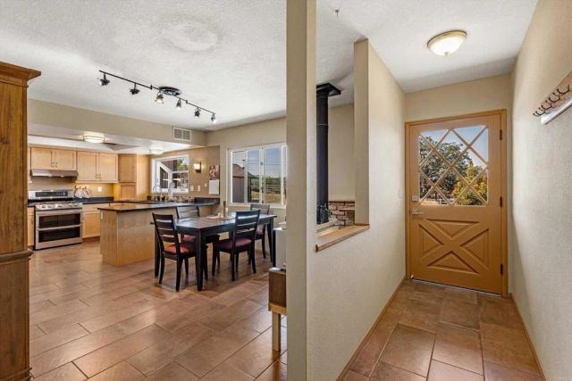 13734 W Oak Glen Rd, Valley Center, CA 92082