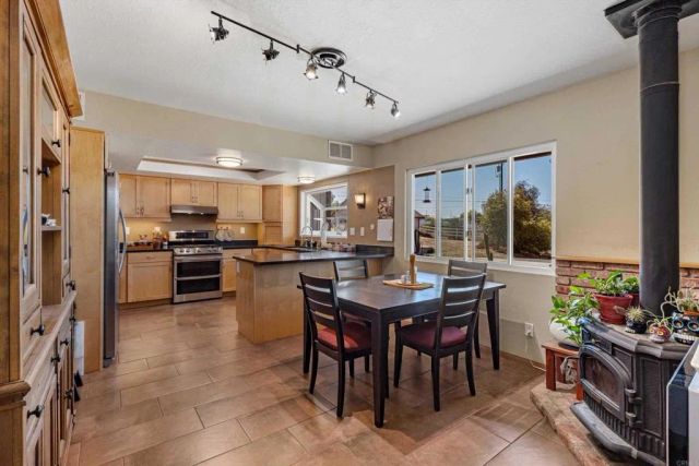 13734 W Oak Glen Rd, Valley Center, CA 92082