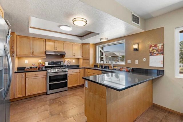 13734 W Oak Glen Rd, Valley Center, CA 92082
