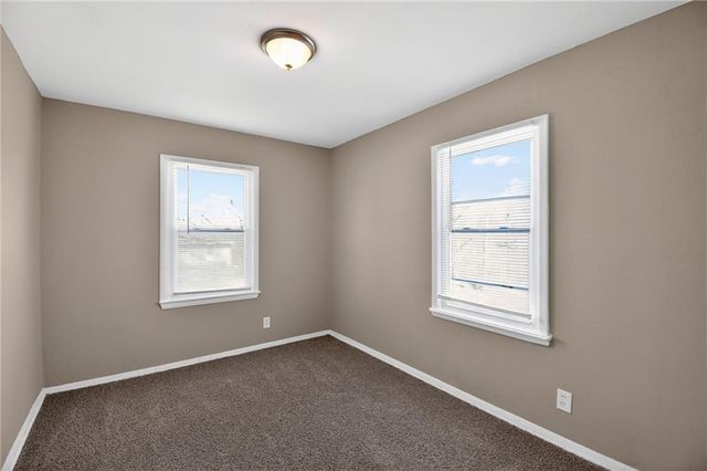 8911 E 29th Street, Kansas City, MO 64129