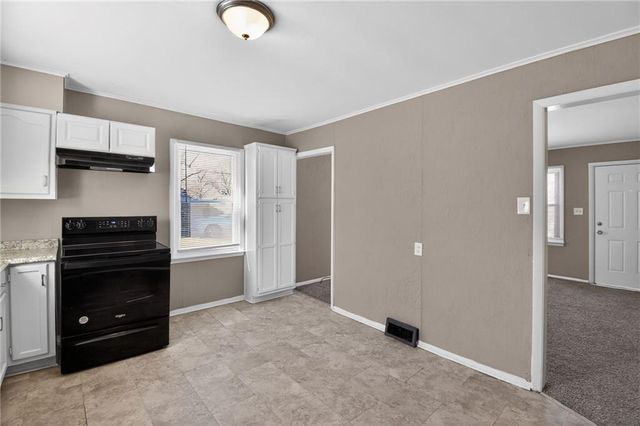 8911 E 29th Street, Kansas City, MO 64129