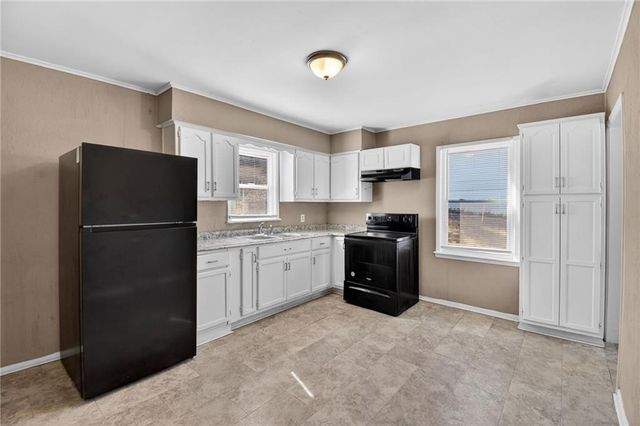 8911 E 29th Street, Kansas City, MO 64129