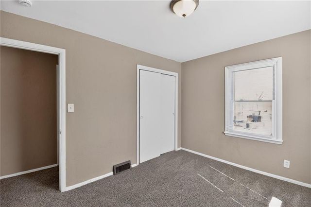 8911 E 29th Street, Kansas City, MO 64129