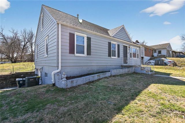 8911 E 29th Street, Kansas City, MO 64129