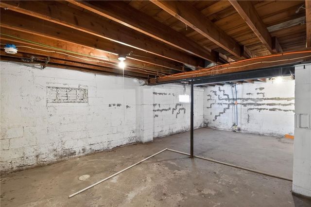 8911 E 29th Street, Kansas City, MO 64129