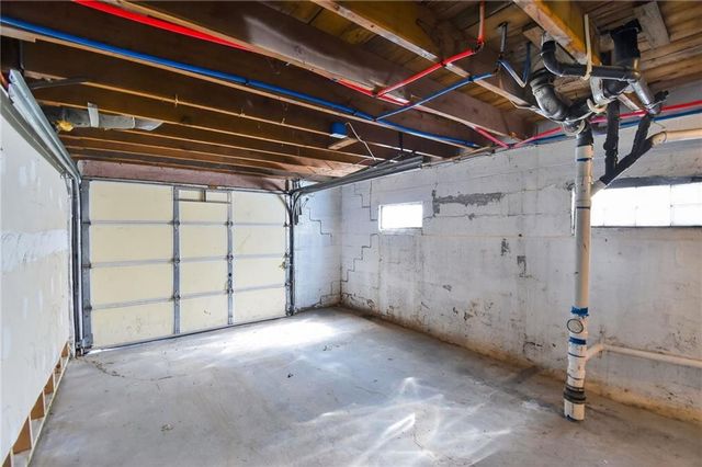 8911 E 29th Street, Kansas City, MO 64129