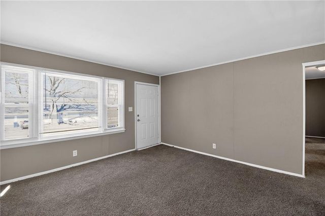 8911 E 29th Street, Kansas City, MO 64129