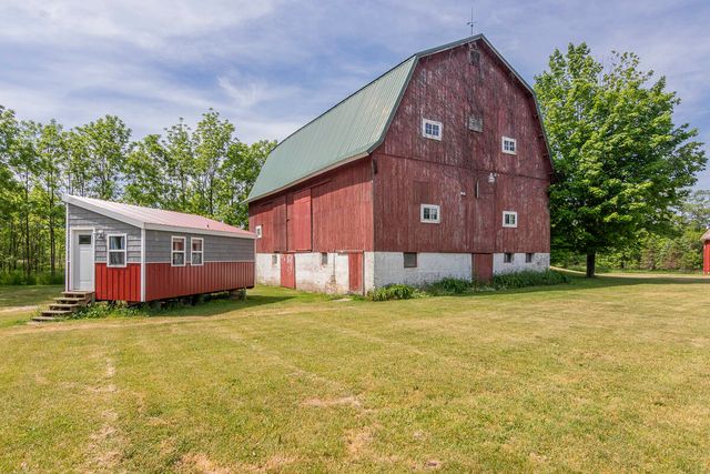 11481 Cressey Road, Plainwell, MI 49080