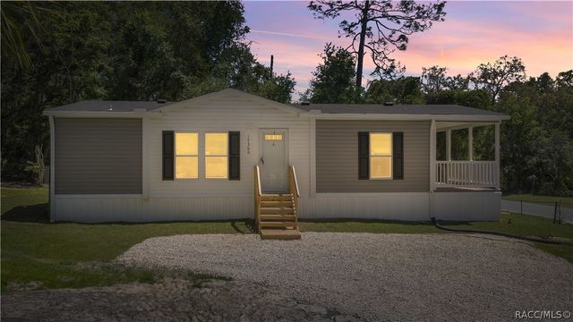 17360 SE 65th Street, Oklawaha, FL 32179