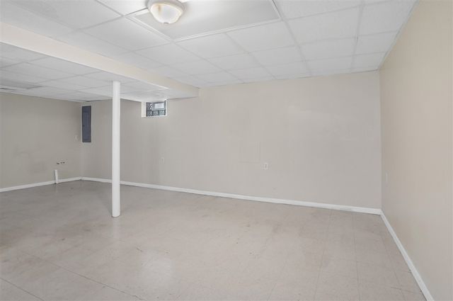 423 S Maple Avenue, Royal Oak, MI 48067