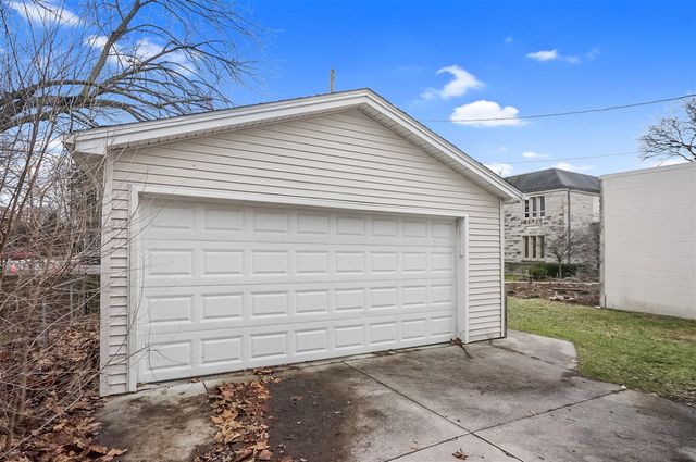 423 S Maple Avenue, Royal Oak, MI 48067
