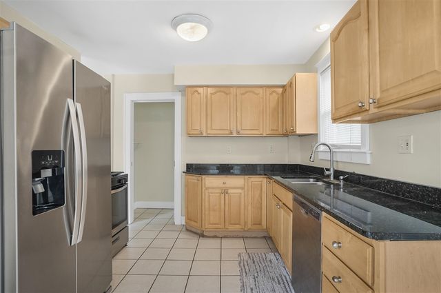 423 S Maple Avenue, Royal Oak, MI 48067