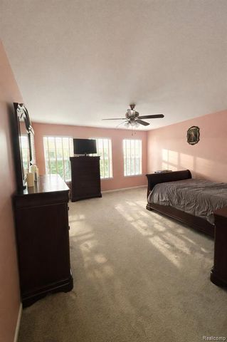 42808 Park Cresent Drive, Sterling Heights, MI 48313