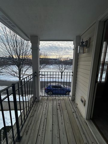 42808 Park Cresent Drive, Sterling Heights, MI 48313