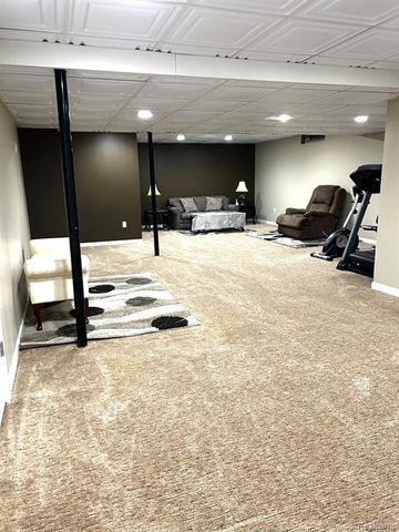 42808 Park Cresent Drive, Sterling Heights, MI 48313