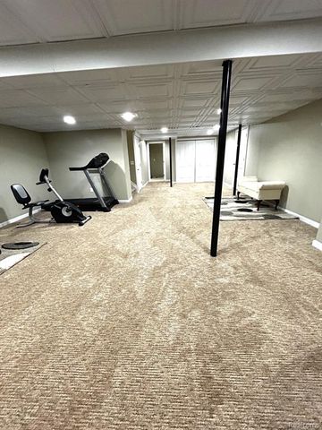 42808 Park Cresent Drive, Sterling Heights, MI 48313