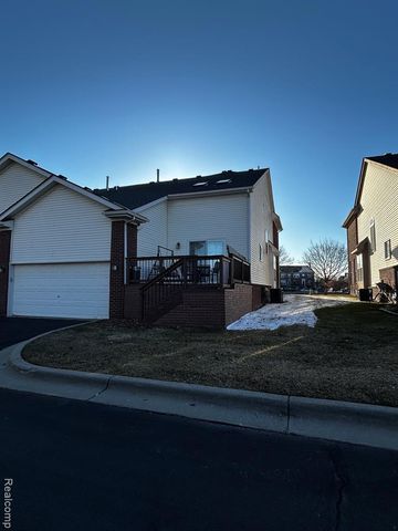 42808 Park Cresent Drive, Sterling Heights, MI 48313