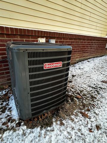 42808 Park Cresent Drive, Sterling Heights, MI 48313