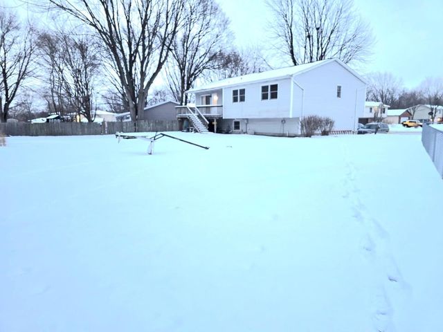 79 Maple Court, Hebron, IN 46341